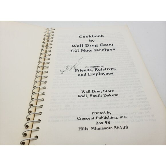 Wall Drug Gang Spiral Bound Cookbook Vintage - Picture 3 of 13